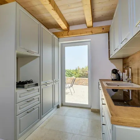 Stone House 펜션