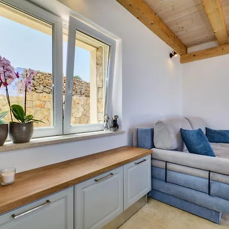 Stone House Ferienhaus